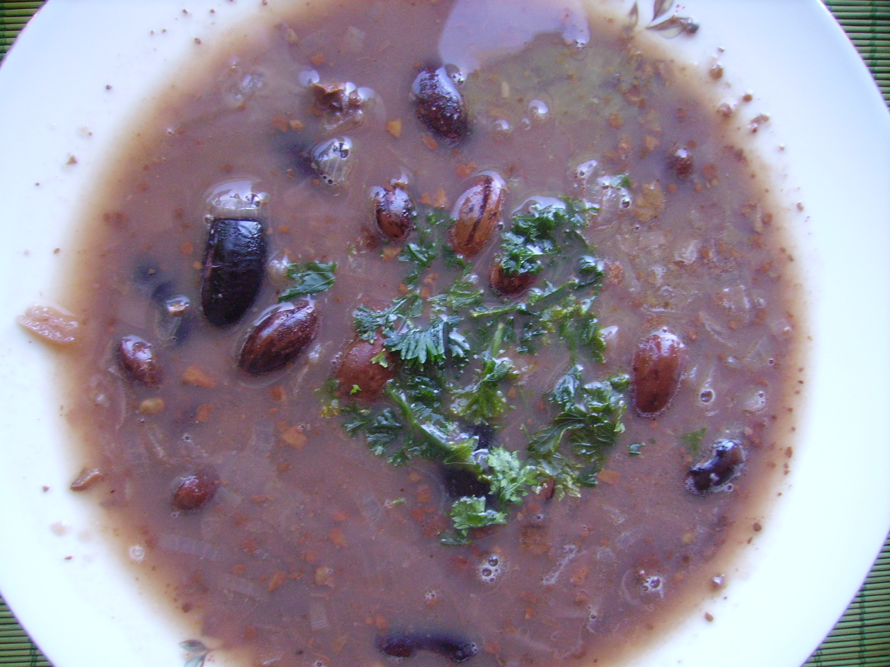 Миниатюра к статье Простой суп без мяса из красной фасоли