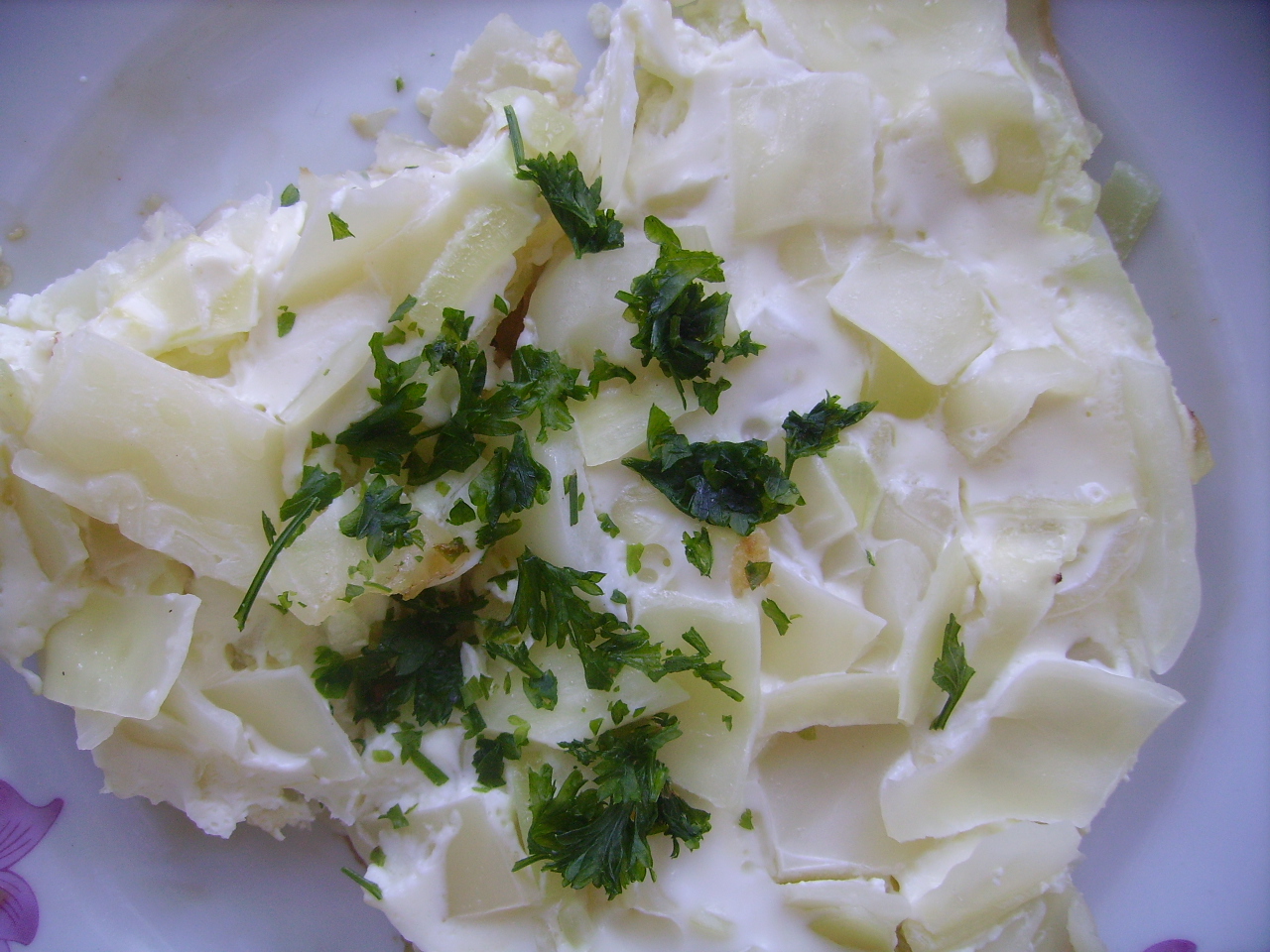 Миниатюра к статье Легкий диетический завтрак: омлет с овощами