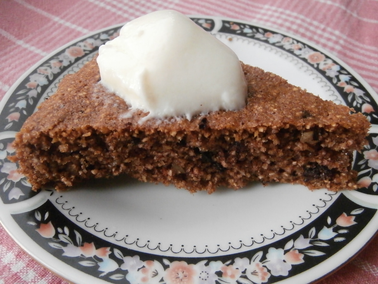 Миниатюра к статье Невероятно вкусный пирог из гречневой муки с шоколадом