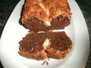 Миниатюра к статье Шоколадный пирог с халвой