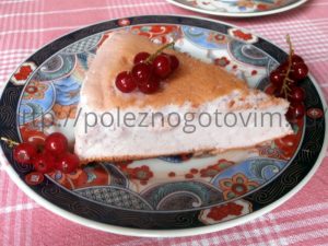 Миниатюра к статье Домашний зефир или воздушный белковый торт с ягодой