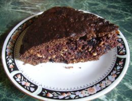 Миниатюра к статье Вкусный шоколадный пирог с ягодой и геркулесом