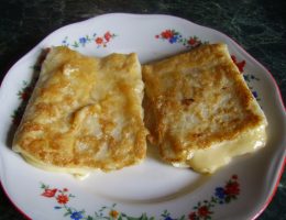 Миниатюра к статье Лаваш с сыром — удобный рецепт на скорую руку